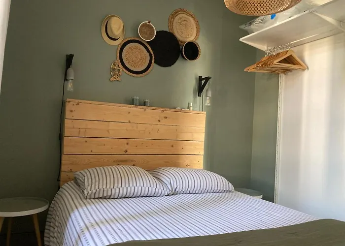 Maison De Pecheur 1900 *